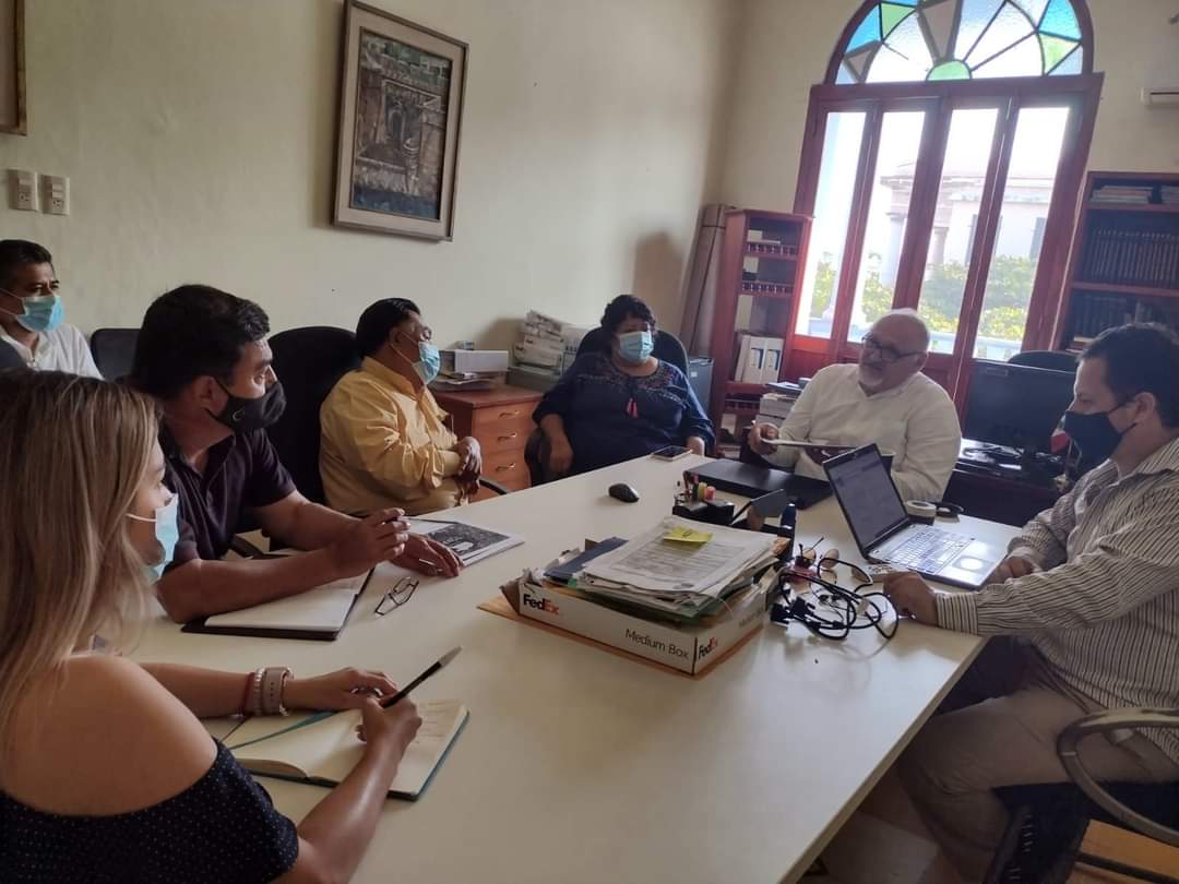 Juan Martínez Flores en reunión con el INAH sobre protección y conservación de Toxpan